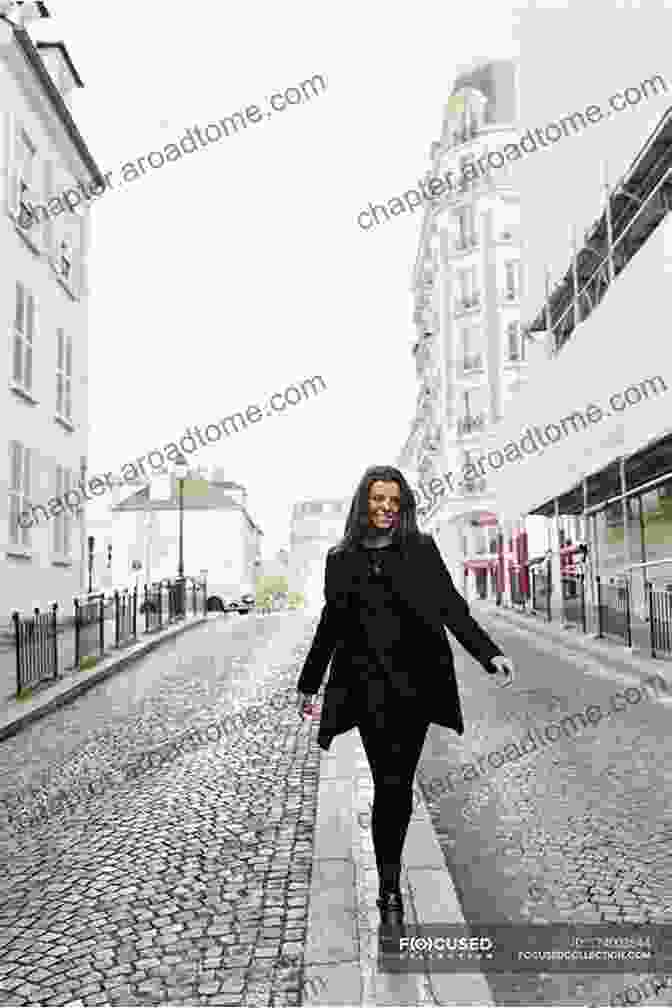 Stylish Woman Walking In Paris Life Styling: Simple Steps For Mums To Find Style Confidence (Gift For Mom Parisian Chic Italian Style Fashion Beauty)